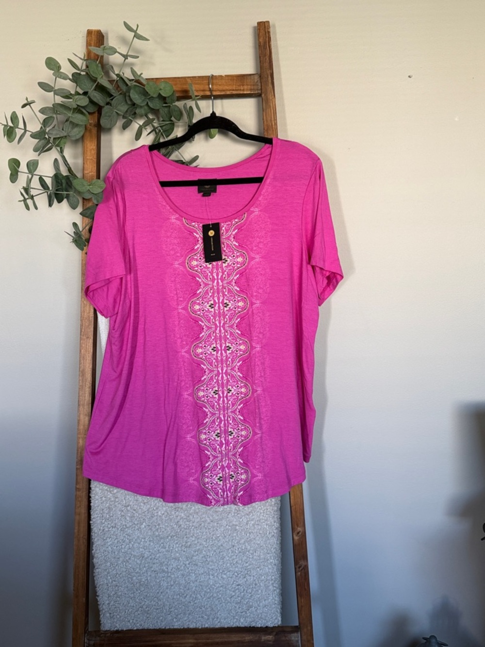 JM Collection Pink Scoop Neck Embroidered Tee